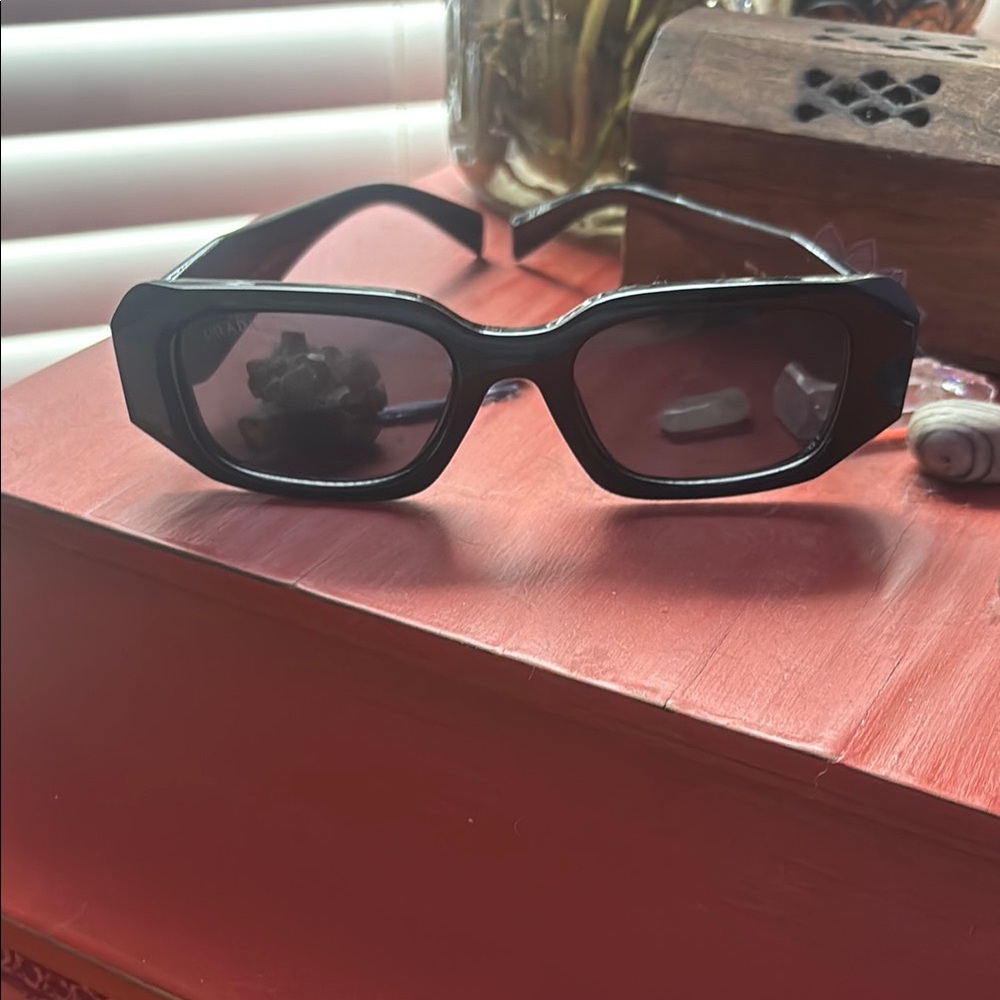Stylish Black Sunglasses